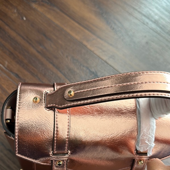 Michael Kors NWT Primrose Gold Medium Satchel with Vintage Trunk Design - Picture 13 of 14